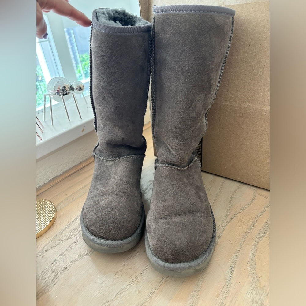 Tall grey ugg boots